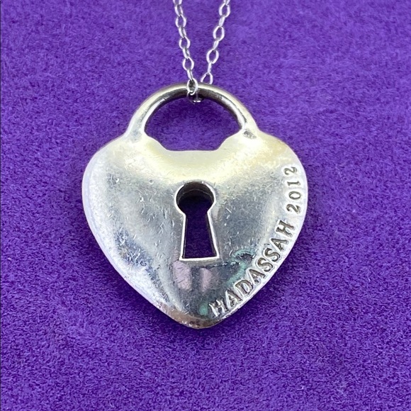 💛 Classic 925 Silver Heart Lock Pendant Necklace - Picture 2 of 7